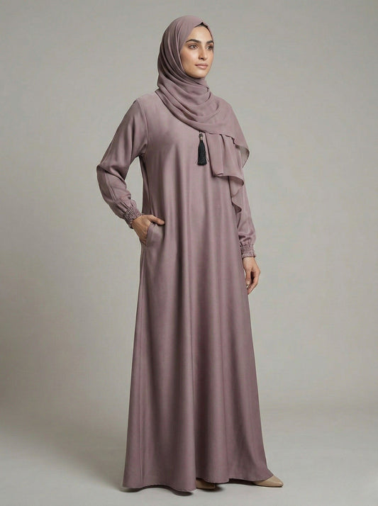 Nawrah – Textured Plain Abaya