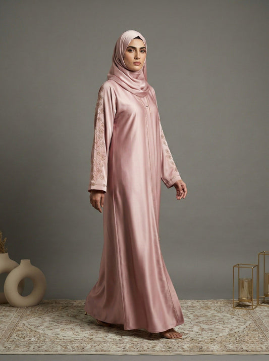 LÉYARA – Golden Stone Work