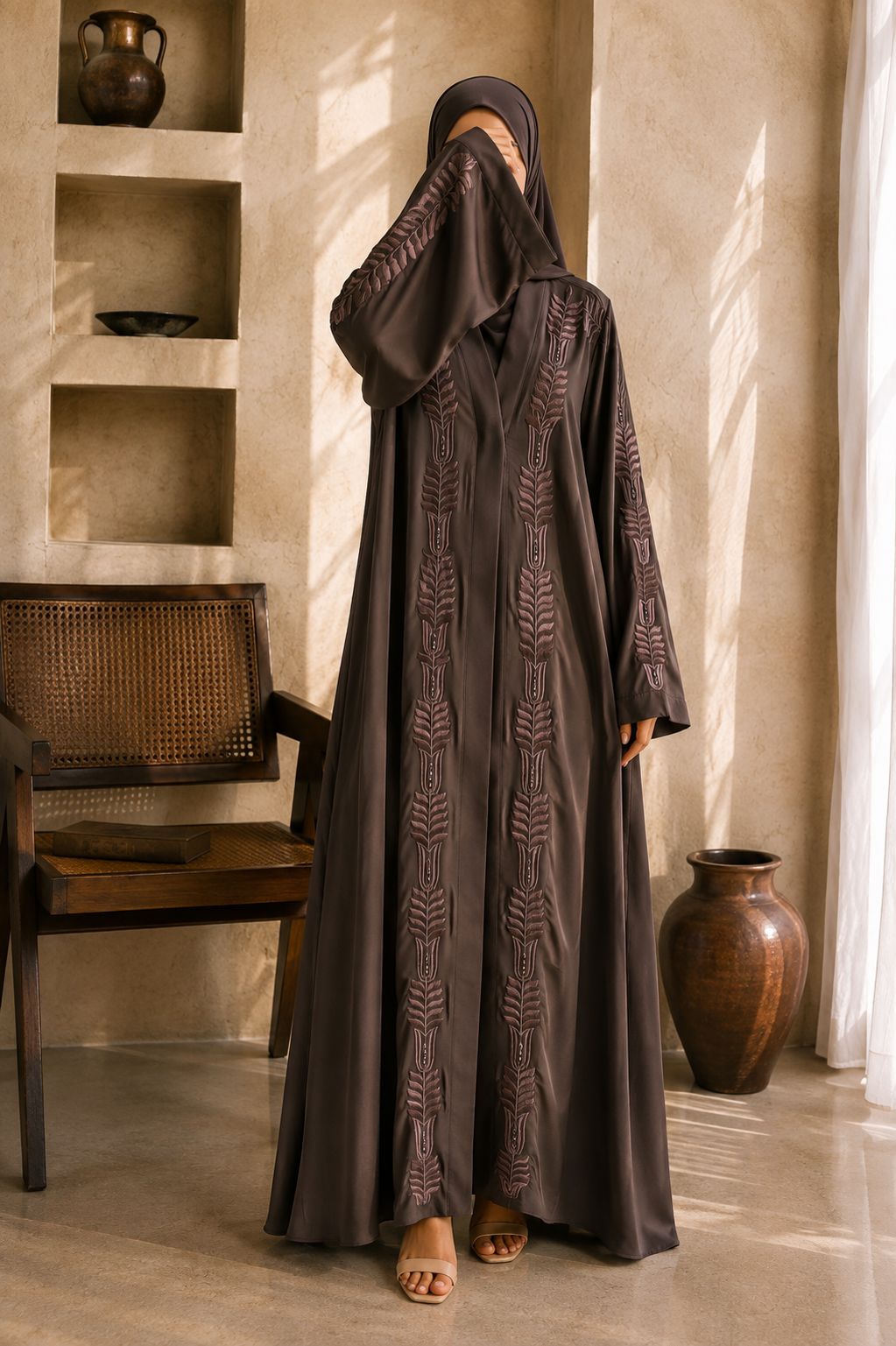 Nayla - Embroidered Abaya