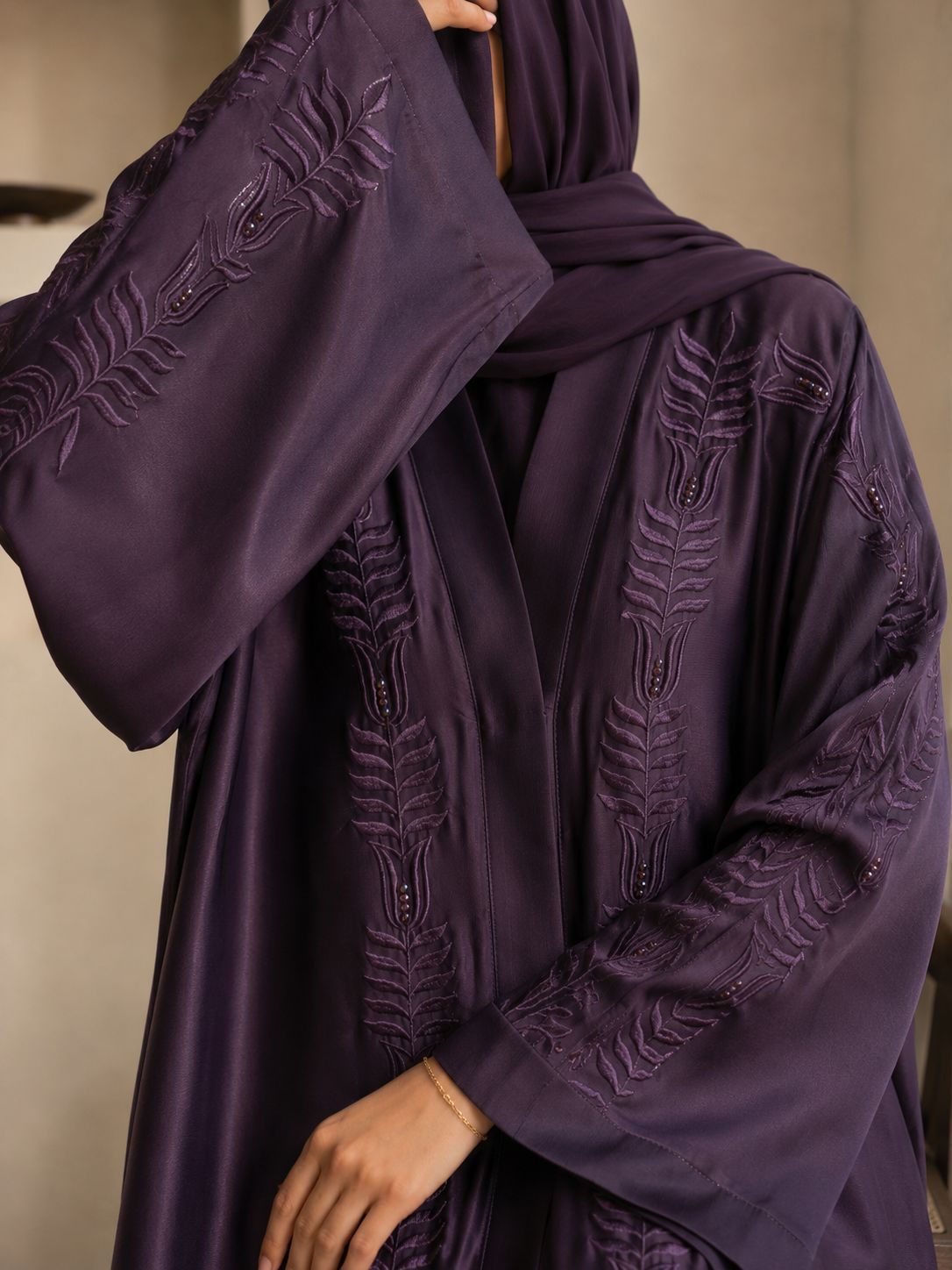 Raiha - Embroidered Abaya
