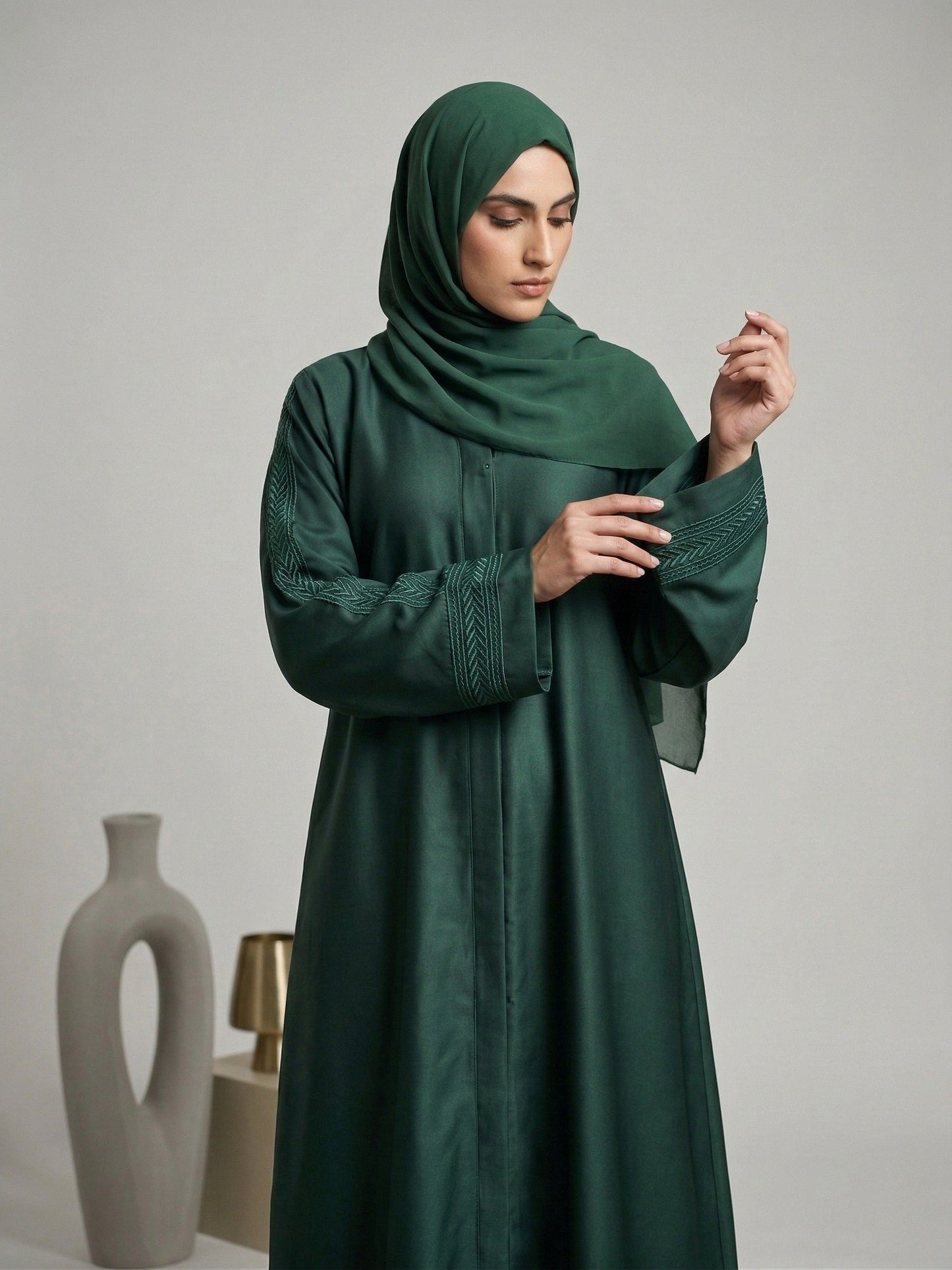 Zehara – Embroidered Abaya