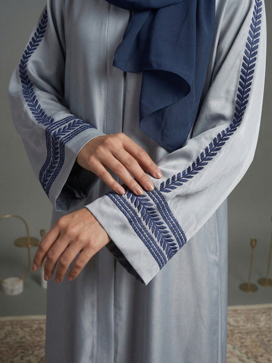 Mahveen – Embroidered Abaya
