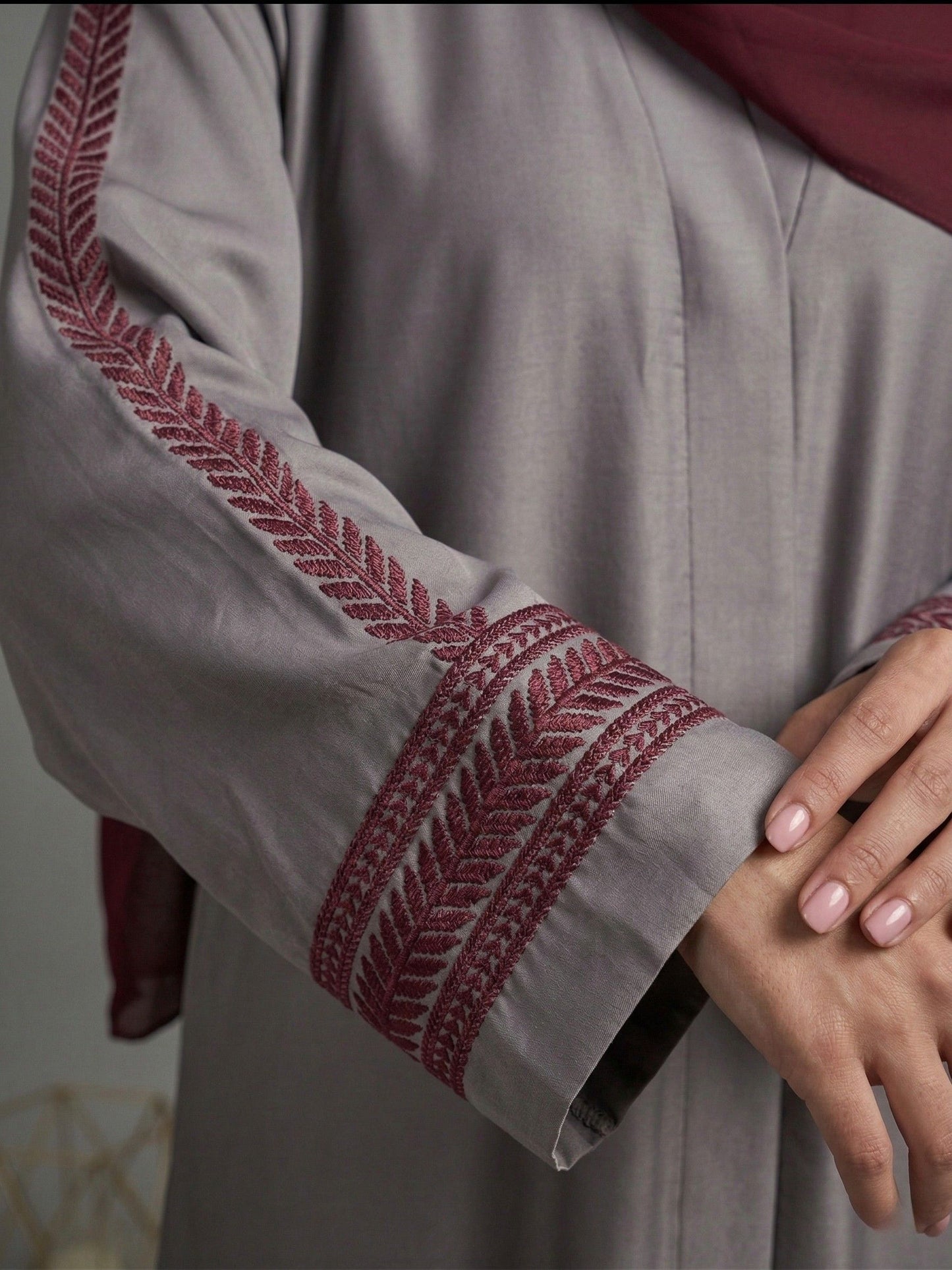Areeza – Embroidered Abaya