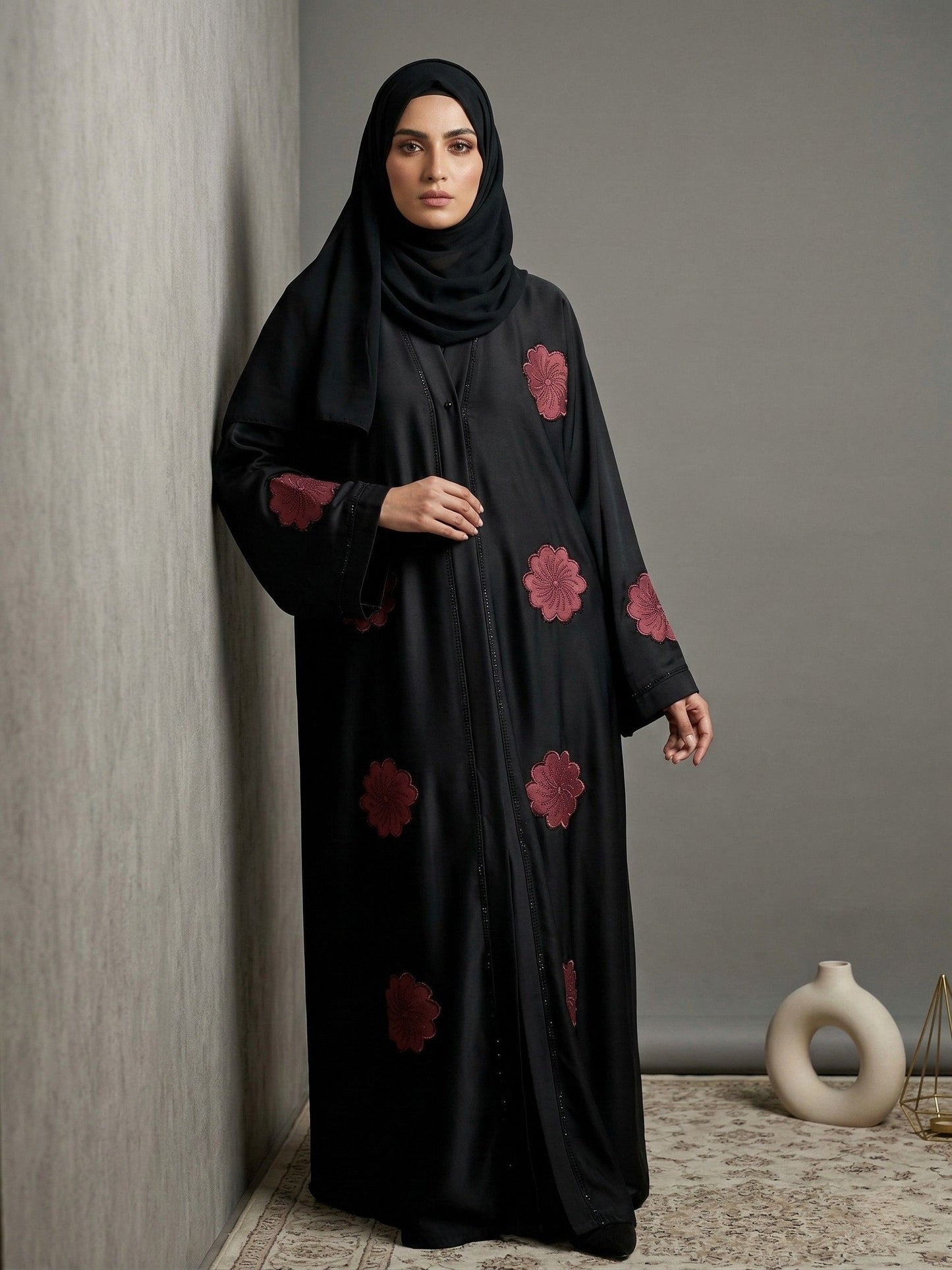 Roseira - Velvet Patch Abaya