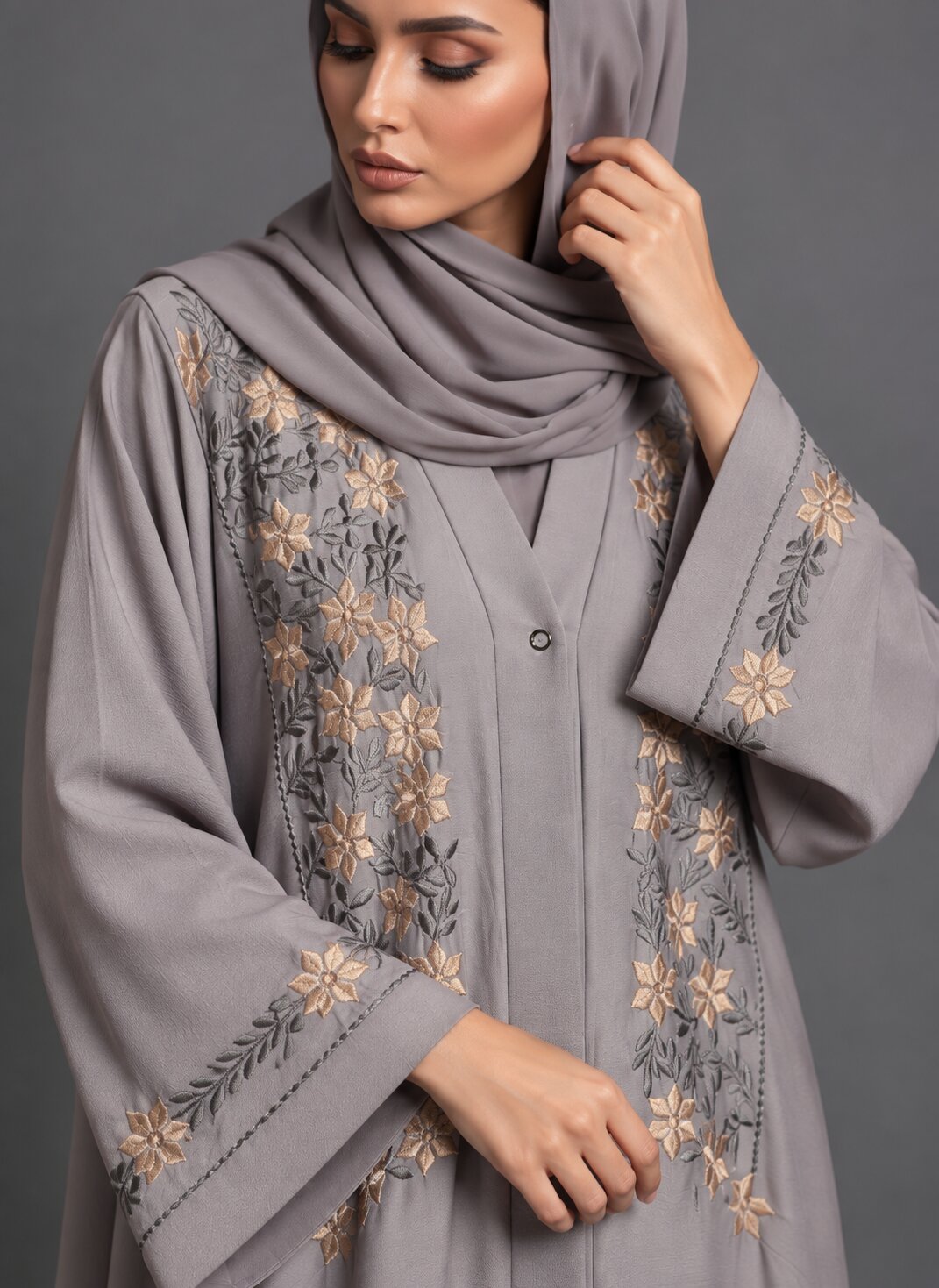 Elreen – Embroidered Abaya