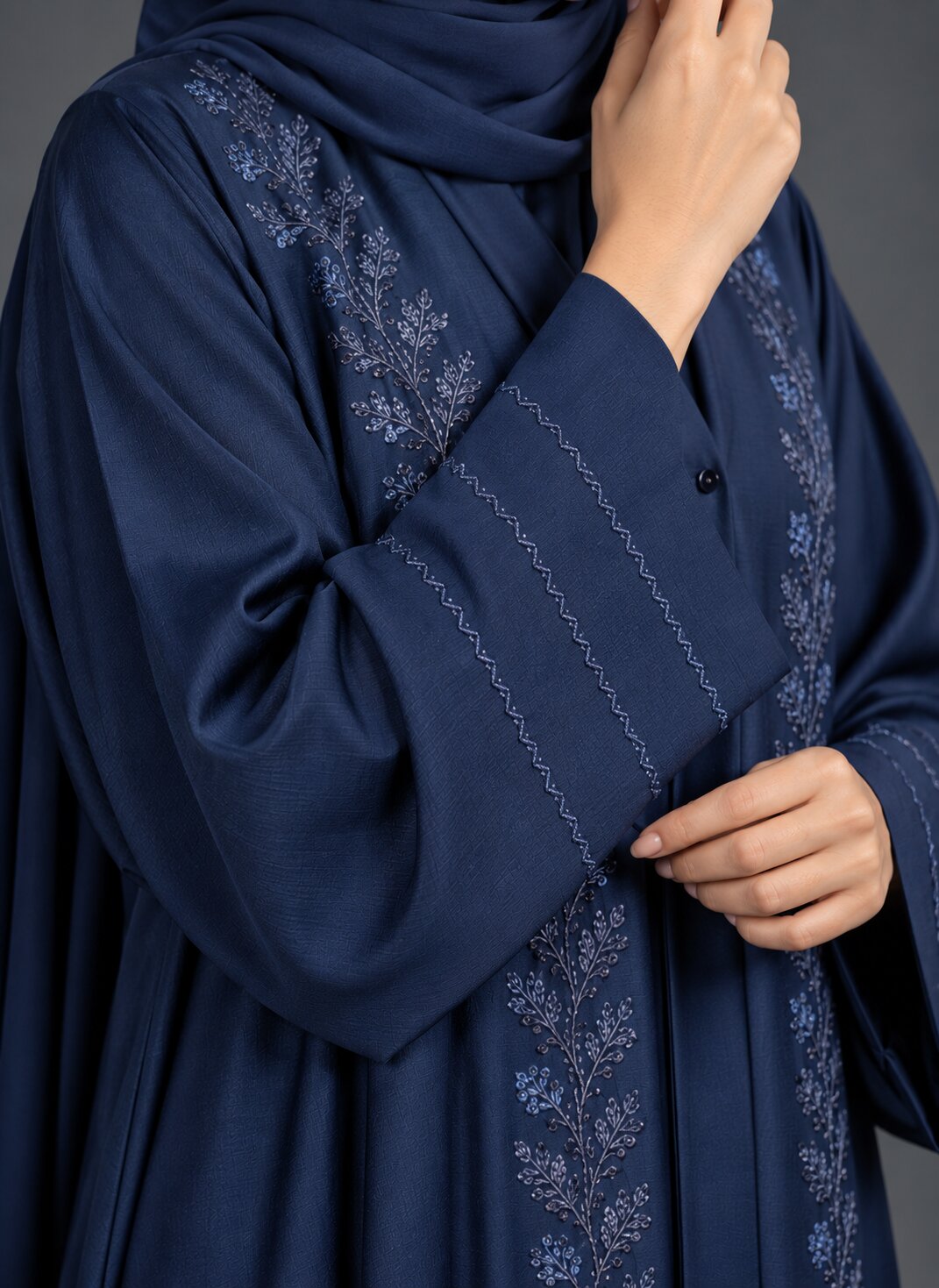 Lumirelle – Embroidered Abaya