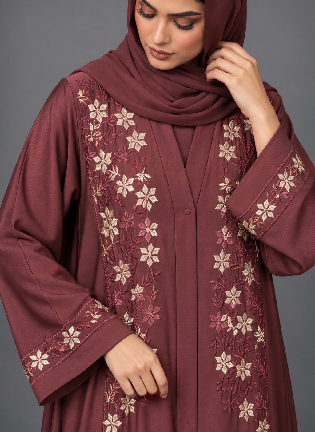 Nareen – Embroidered Abaya
