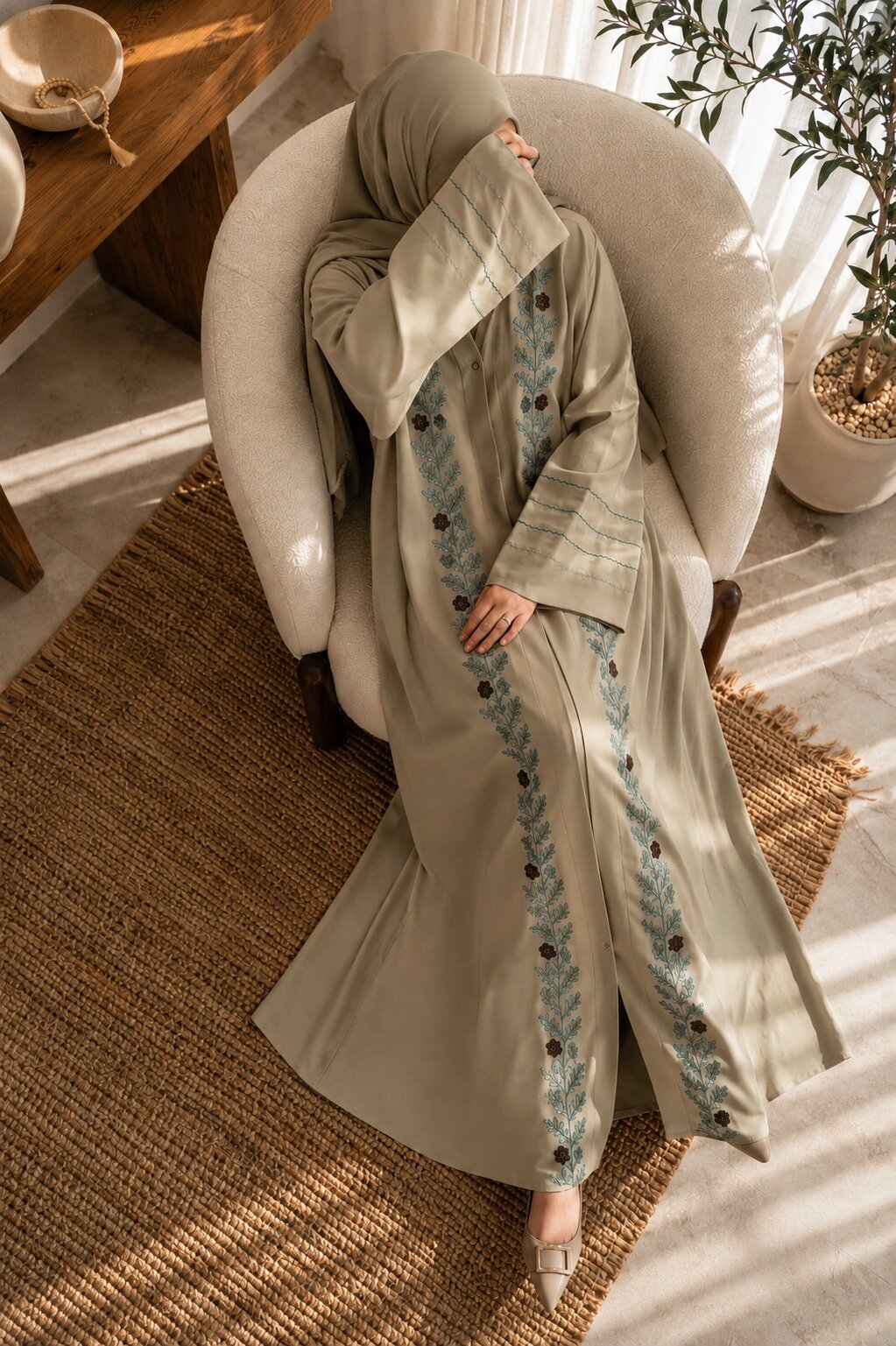 Ophira – Embroidered Abaya