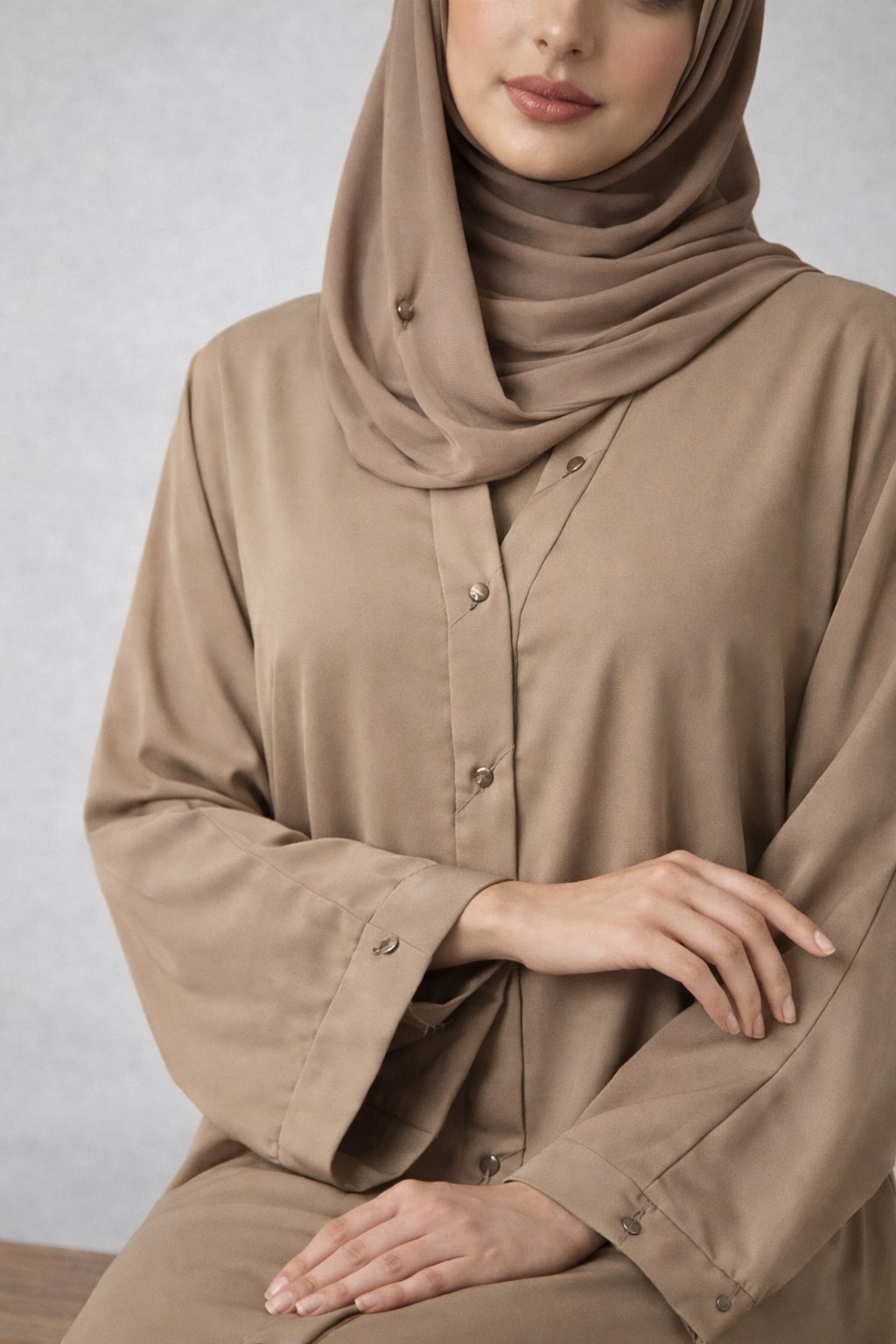 SAFIRA – Buttoned Nida Abaya (Warm Taupe)