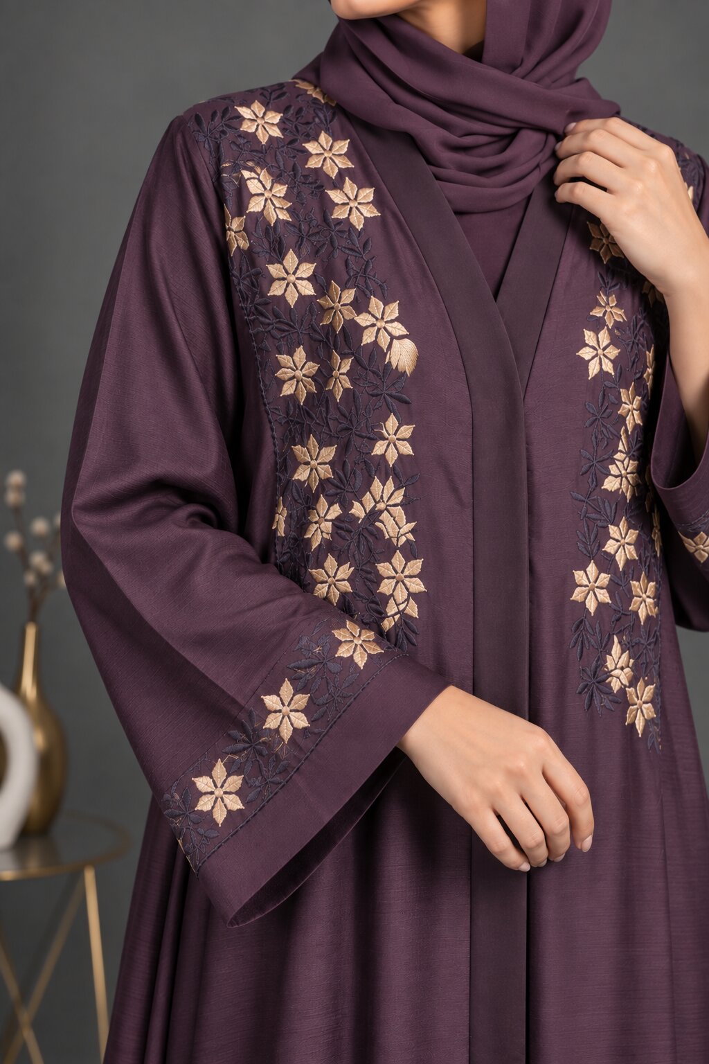 Sereen – Embroidered Abaya