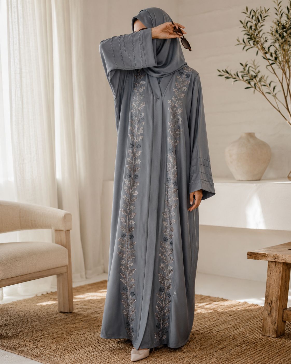 Silvaré – Embroidered Abaya