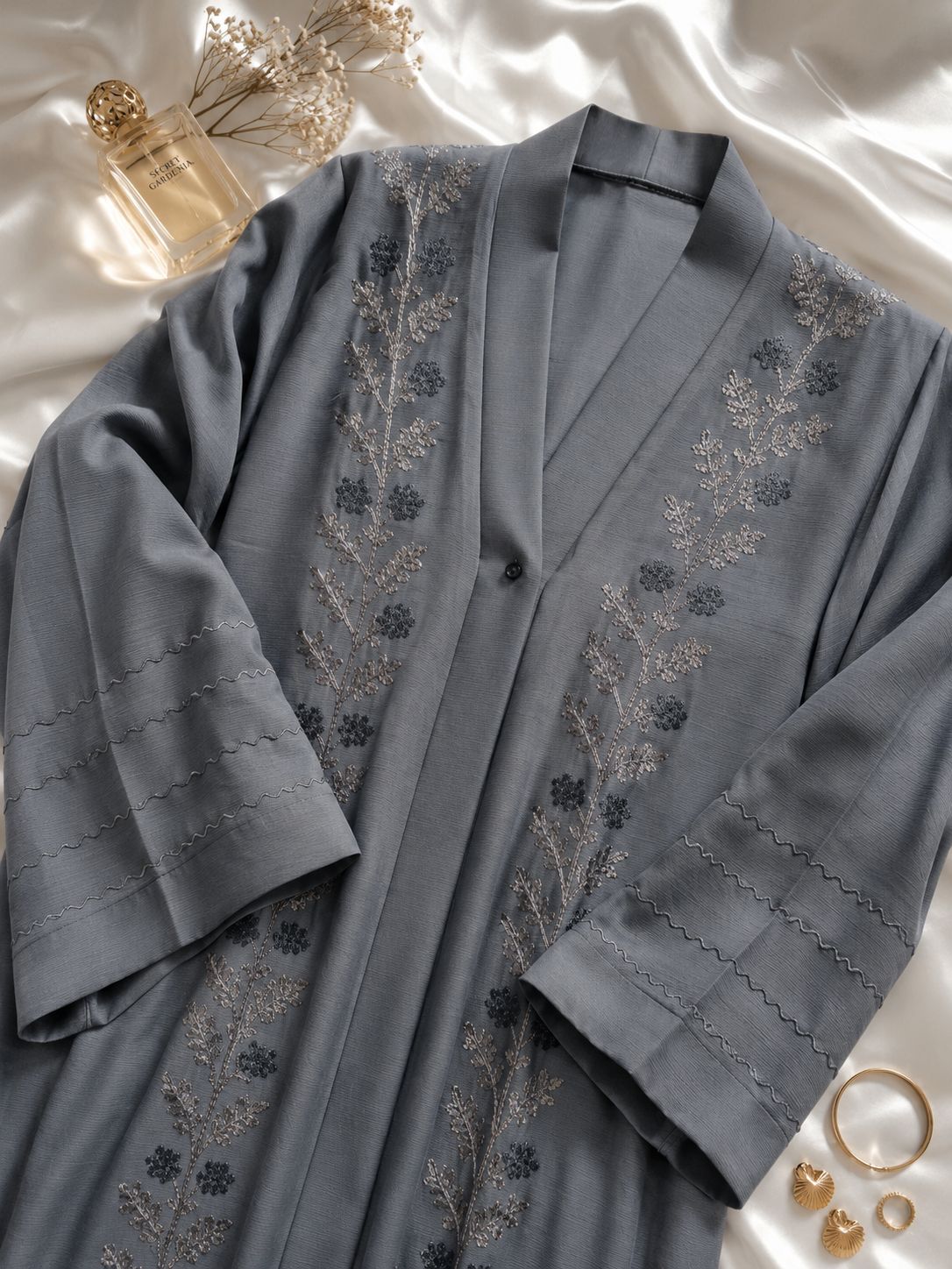Silvaré – Embroidered Abaya