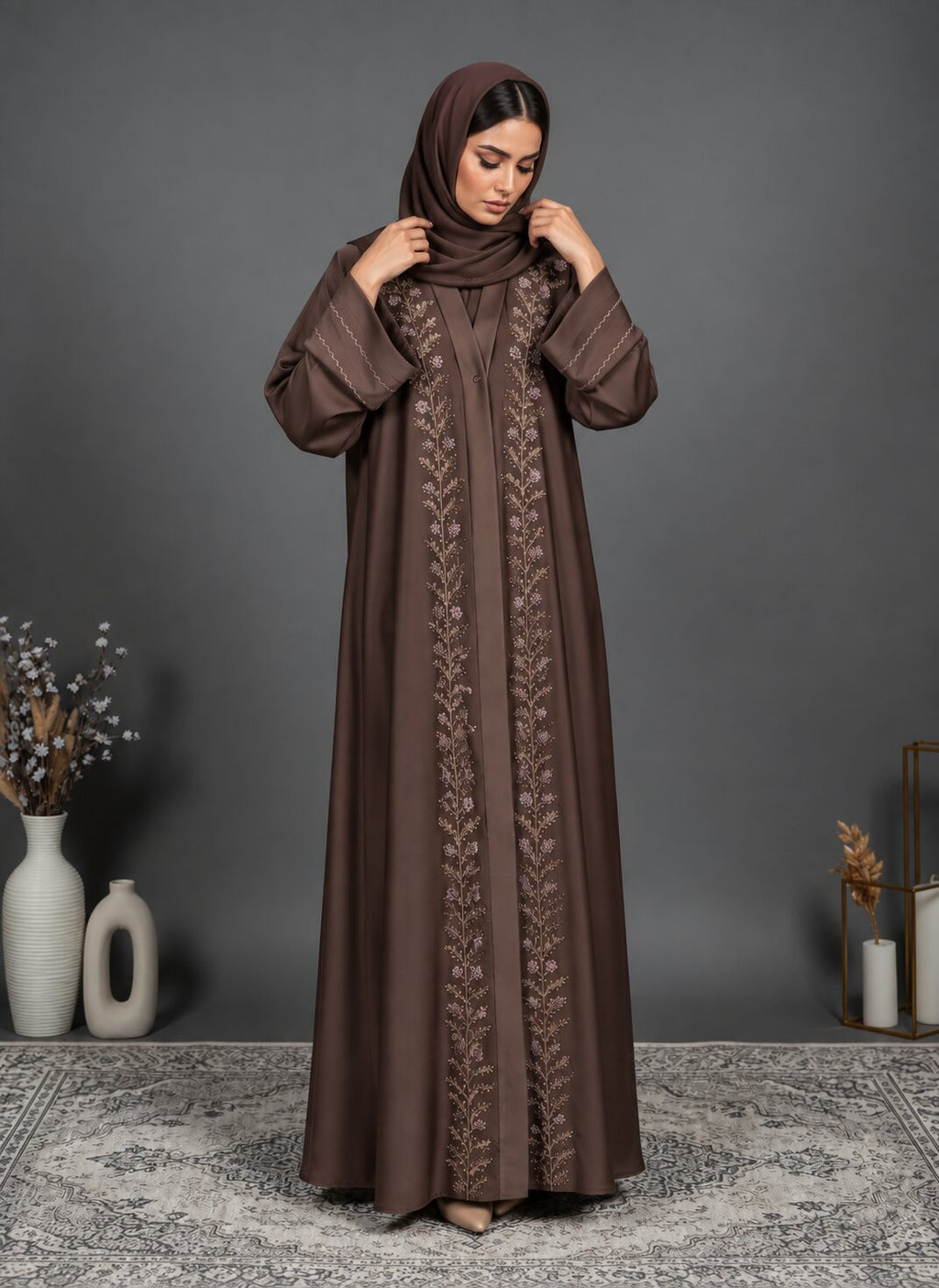 Velvessa – Embroidered Abaya