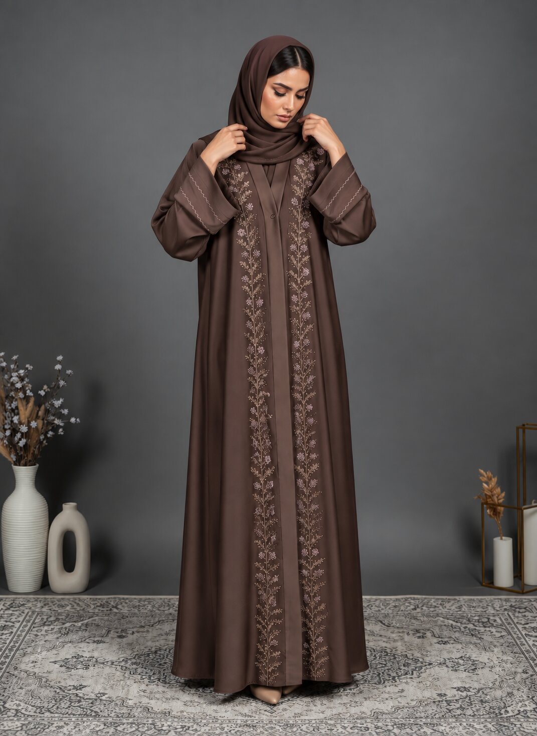 Velvessa – Embroidered Abaya